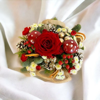 Yuletide Treasure