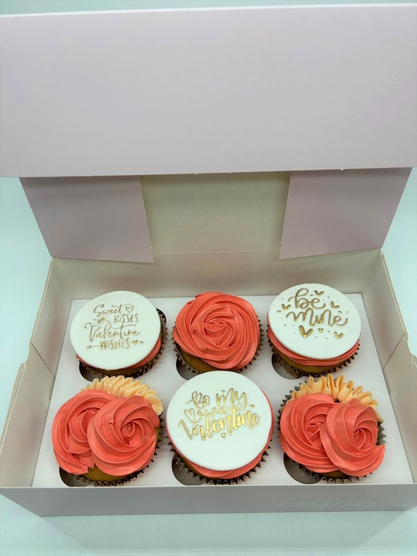 Kamila's Catering Valentine's Cupcakes