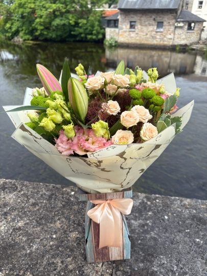Weekly Special: “Garden Whispers” Bouquet – Limited Stock
