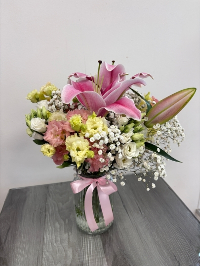Weekly Special: “Petal Glow” Vase Arrangement – Limited Stock
